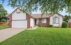 1900 E Glen Hills Dr, Derby, KS 67037