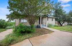 5100 Country Club DR, Lago Vista, TX 78645