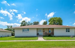 522 N 10th Street, Winterset, IA 50273