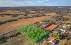 3 S 330 Road, Wagoner, OK 74467