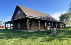 6435 S Halstead Rd, Halstead, KS 67056
