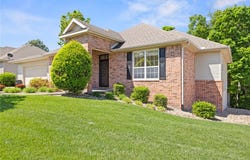 63 Highland Parkway, Bella Vista, AR 72715