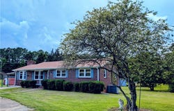 125 Chastain Road, Central, SC 29630