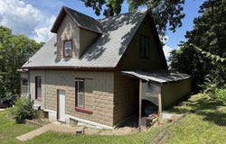 140 Elm, SAVANNA, IL 61074