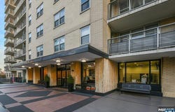 6600 Boulevard East 22J, West New York, NJ 07093