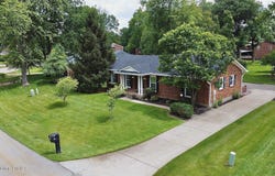 605 Rothbury Ln, Louisville, KY 40243