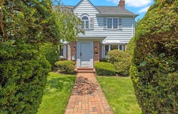 41 Allenwood Road, Great Neck, NY 11023