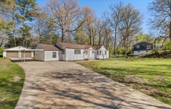 1828 Maple Ave, Florence, AL 35630
