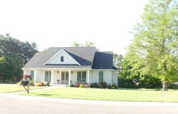 100 Laurie Dr, Mena, AR 71953