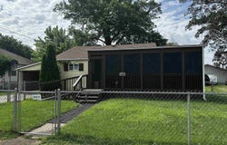 420 McFall Street, Benton, IL 62812