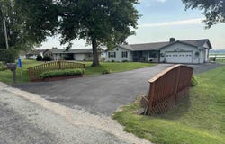 2732 255Th Avenue, Montrose, IA 52639