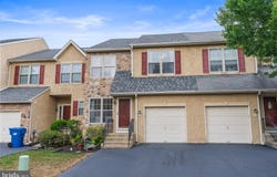 5 CHADWICK CIRCLE, EAGLEVILLE, PA 19408