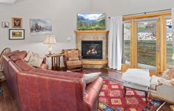 880 Crabapple Ln, Estes Park, CO 80517
