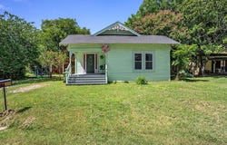 305 Scurlock Street, Grandview, TX 76050