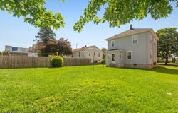 465 Thomas St, Phillipsburg Town, NJ 08865-3315