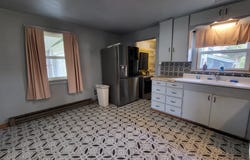1865 J St, Springfield, OR 97477