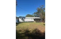 110 Point Drive, Milam, TX 75959