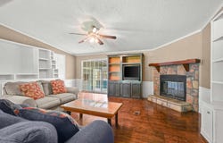 33382 Duff Rd, Walker, LA 70785