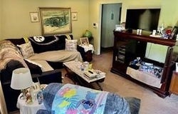 3223 Mayflower Dr, Whitehall, PA 15227