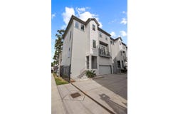 1565 W 22nd St, Houston, TX 77008