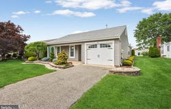 10 WEYBRIDGE PLACE, MANCHESTER TOWNSHIP, NJ 08759