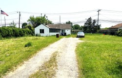 8632 Fremont Street Street, Westland, MI 48185