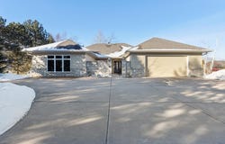 818 Ridgeway Dr, Sturgeon Bay, WI 54235