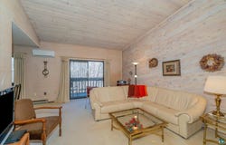 20 Village Dr, Duluth, MN 55810