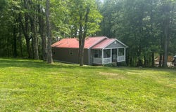 19 County Top Ln, Fancy Gap, VA 24328