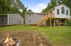 80 East St, Pepperell, MA 01463