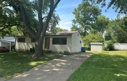 1175 Penhurst Drive, Florissant, MO 63033