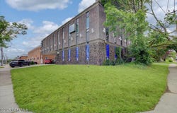 992 Clifton Avenue, Clifton, NJ 07013