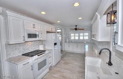 21 Drake Drive, Bayville, NJ 08721