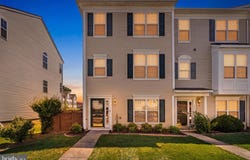 482 S CARLISLE STREET, GREENCASTLE, PA 17225