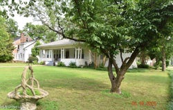 1303 River Road, Greenwood, MS 38930
