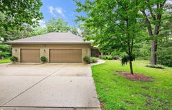 E4561 Sherwood Drive, Spring Green, WI 53588