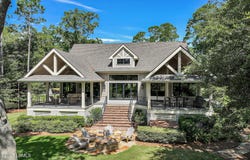 9 Strawberry Hill Road, Hilton Head Island, SC 29928