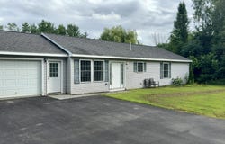 28 Pleasant Hill Drive, Waterville, ME 04901