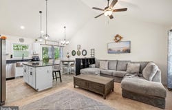 44 DEUX RUE, COLONIAL BEACH, VA 22443