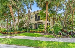 7574 Old Thyme Ct, Parkland, FL 33076