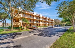 6708 Coral Lake Dr, Pompano Beach, FL 33063
