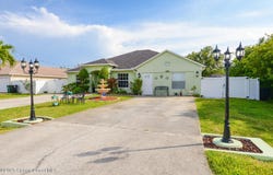418 SE Essex Drive, Port St. Lucie, FL 34984