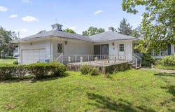 164 Priscilla Drive, Lincroft, NJ 07738