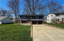 165 Winter Lane, Cortland, OH 44410