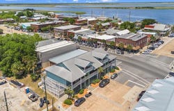 76 Market St, Apalachicola, FL 32320