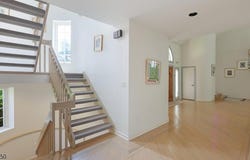 15 Glenview Dr, Warren Twp., NJ 07059-5484