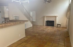7 Pembroke Ln, San Antonio, TX 78240-2592