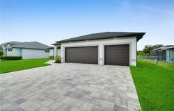 634 SE 1st Terrace, Cape Coral, FL 33990