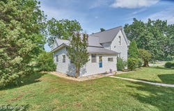 141 Pine St, Greenback, TN 37742