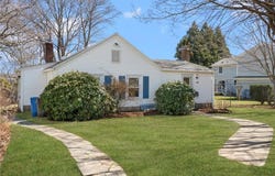 292 Boulevard, Middletown, RI 02842